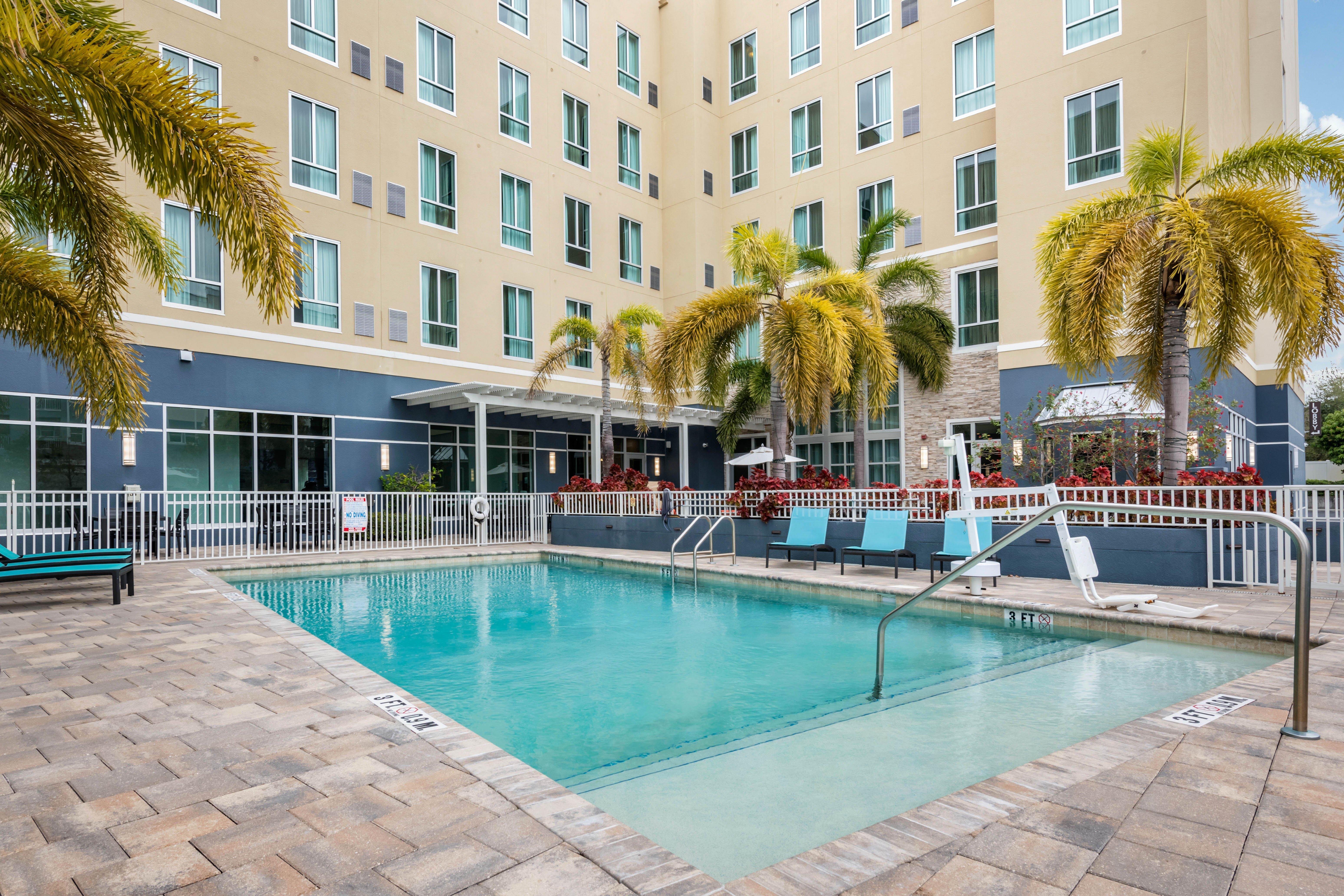Staybridge Suites St. Petersburg Fl By Ihg Extérieur photo